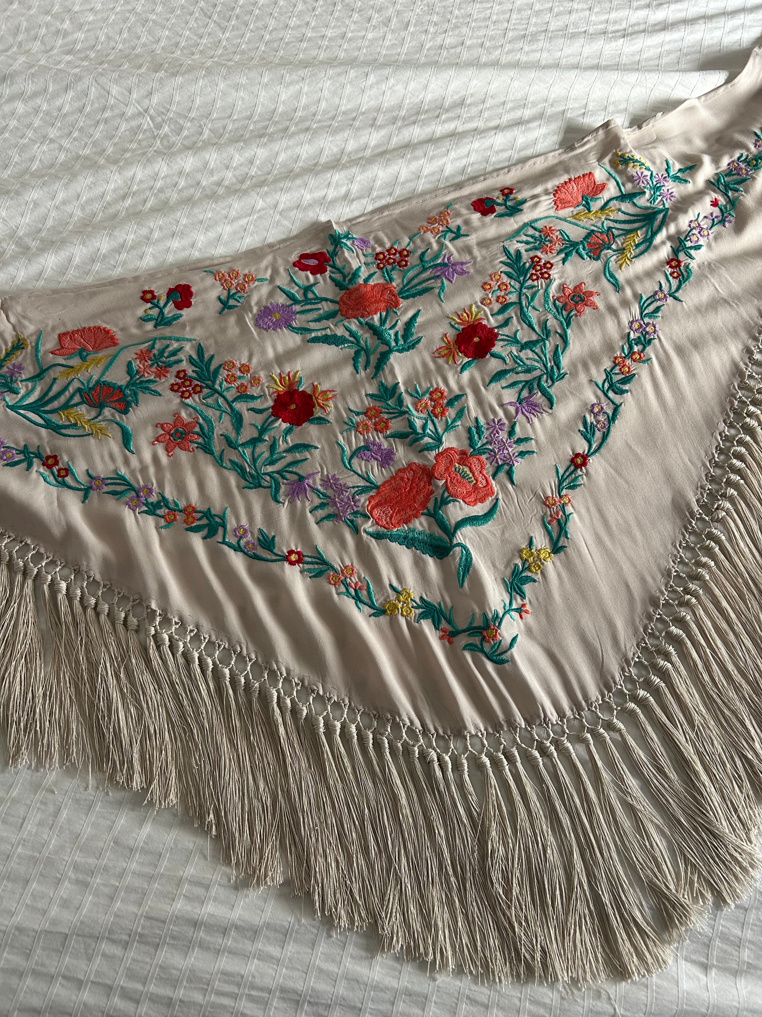 Mantoncillo Aurora Beige