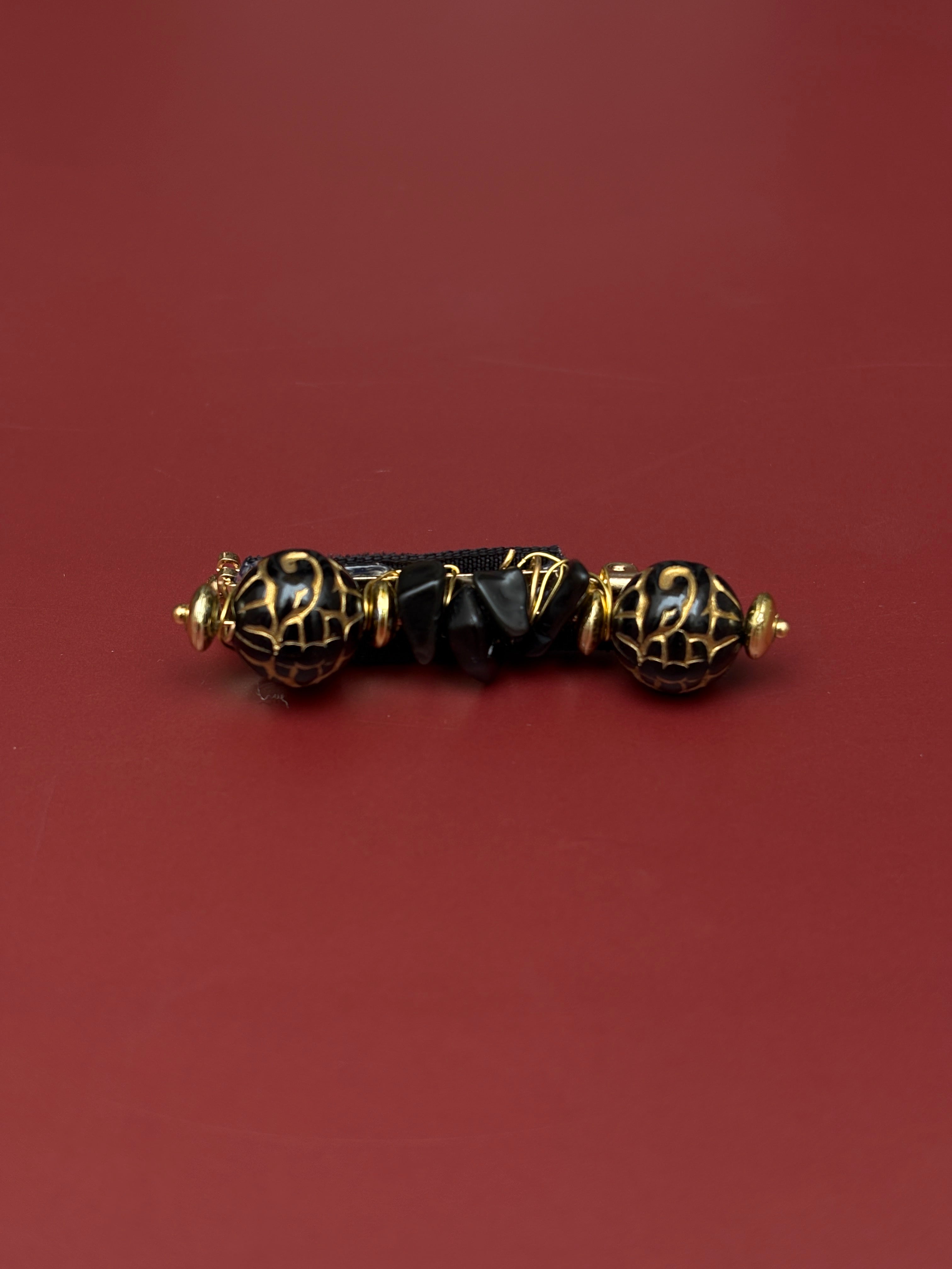 Broche Atrayana Negro