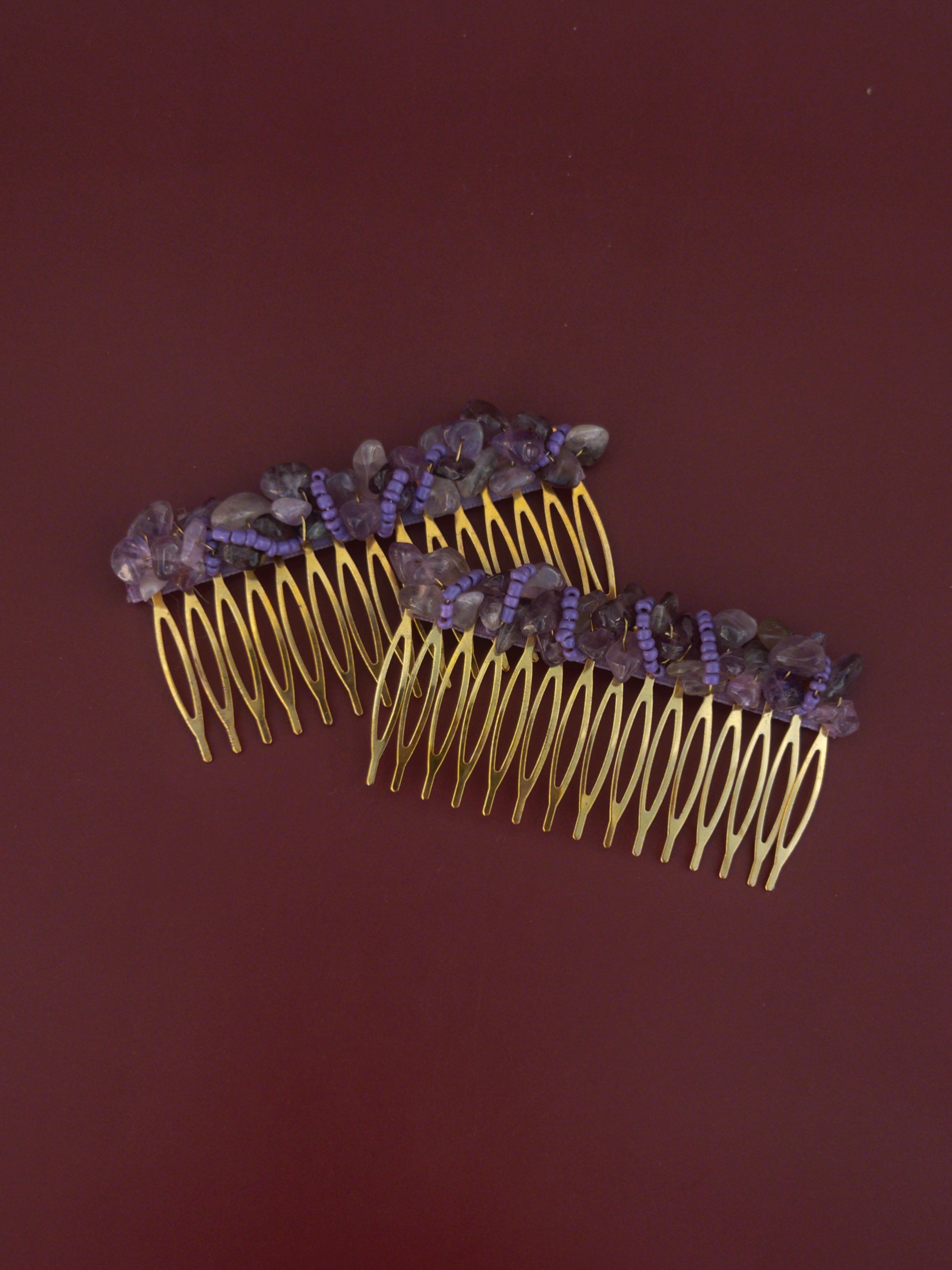 Peinecillo piedras morado