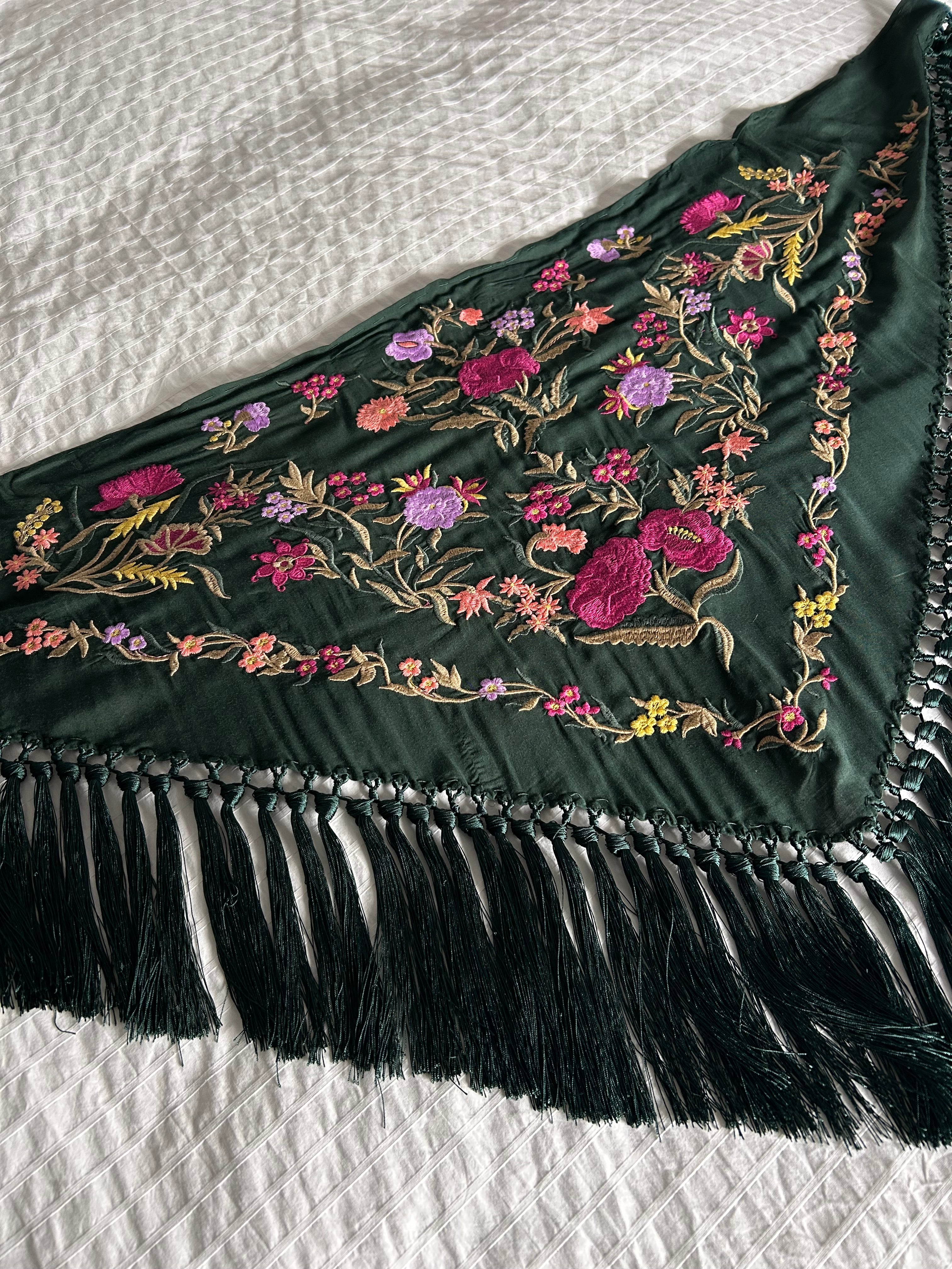 Mantoncillo Aurora verde botella