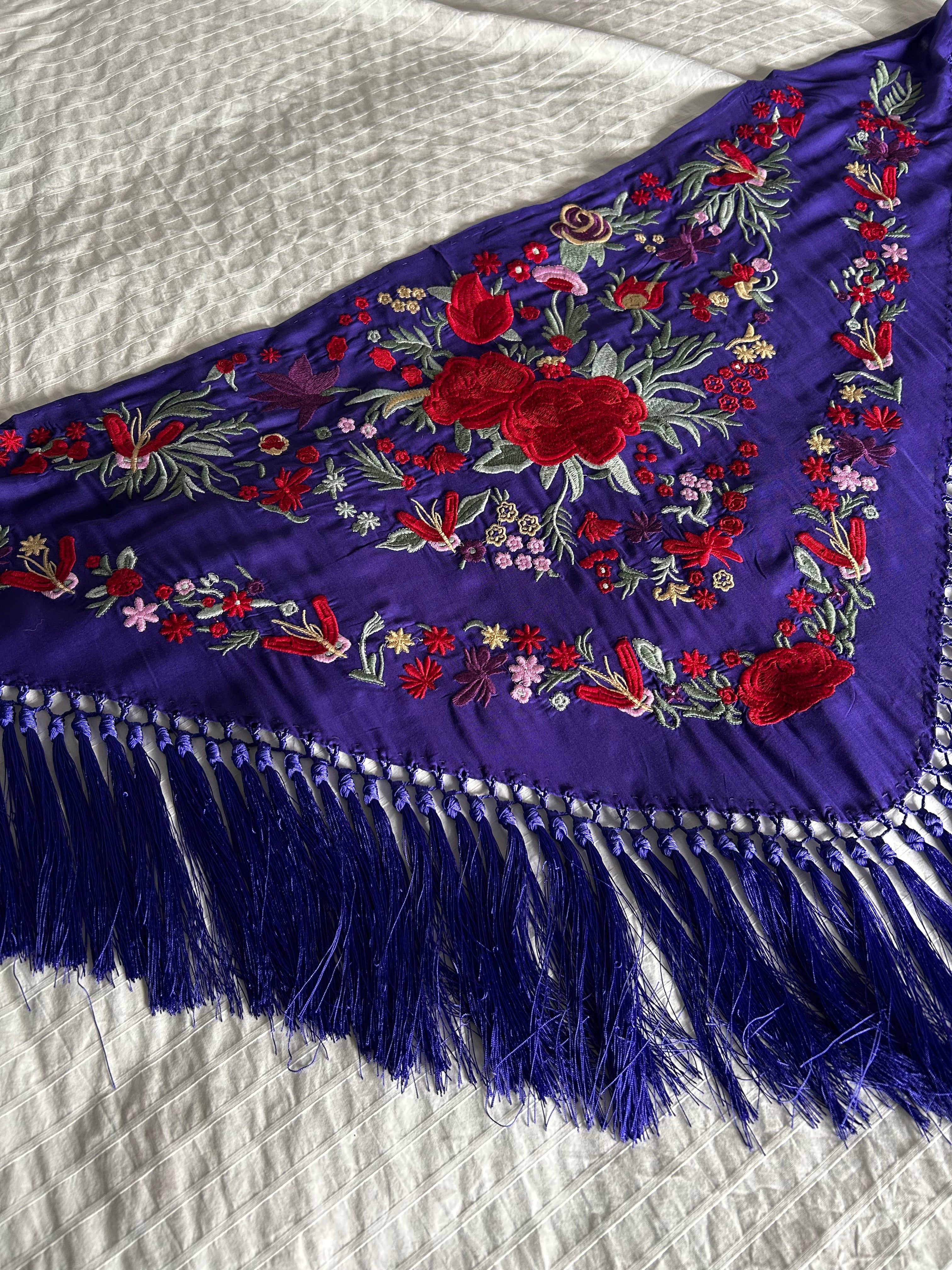 Mantoncillo Cristina morado