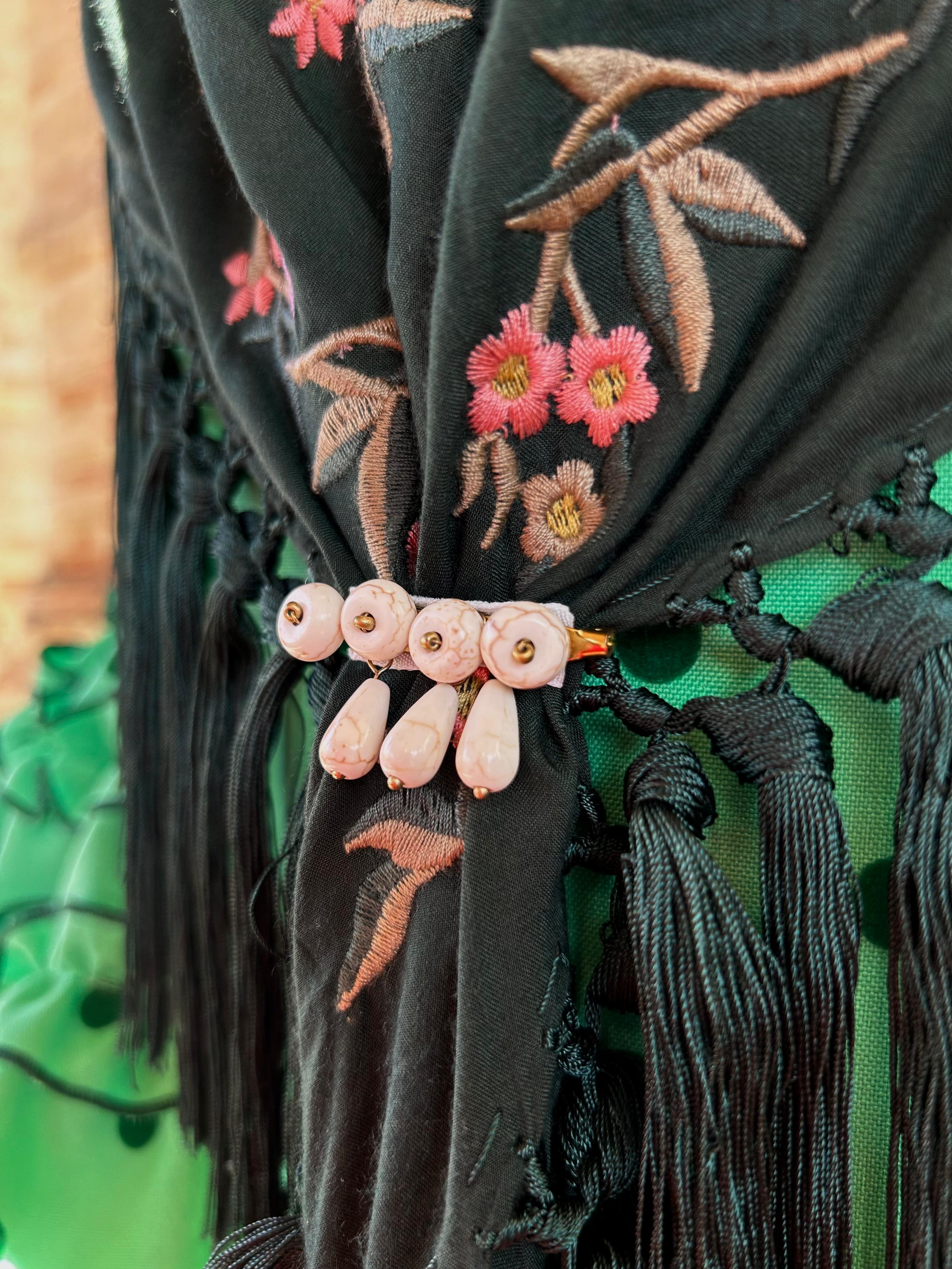 Broche círculos color hueso